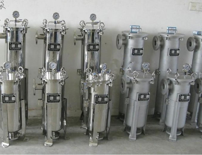 高壓吊環(huán)不銹鋼側(cè)進保安單袋式過濾器