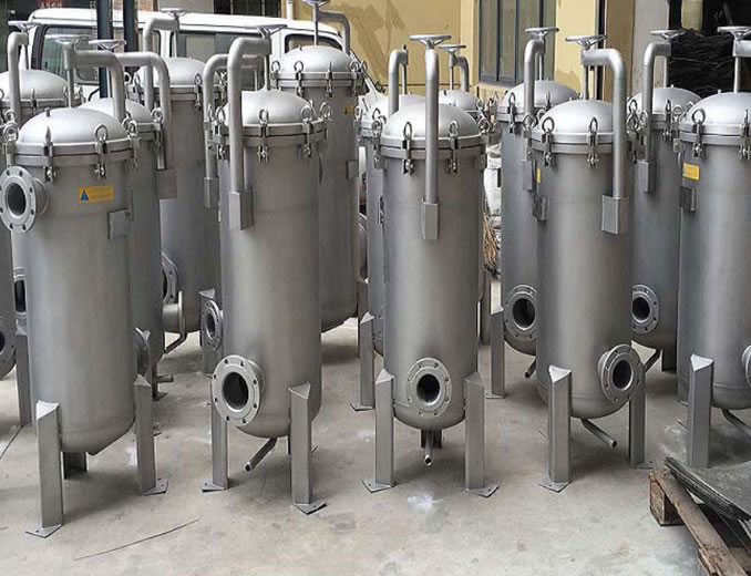 不銹鋼搖臂濾芯式過(guò)濾器